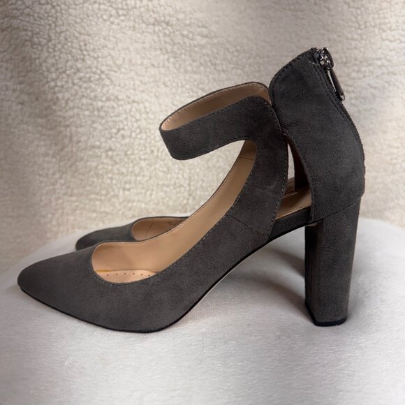 Adrienne Vittadini Nieves Grey Suede Heels Size 7 - Picture 2 of 6